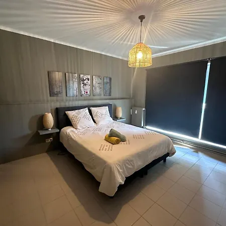 Maurice En N14 Apartman *